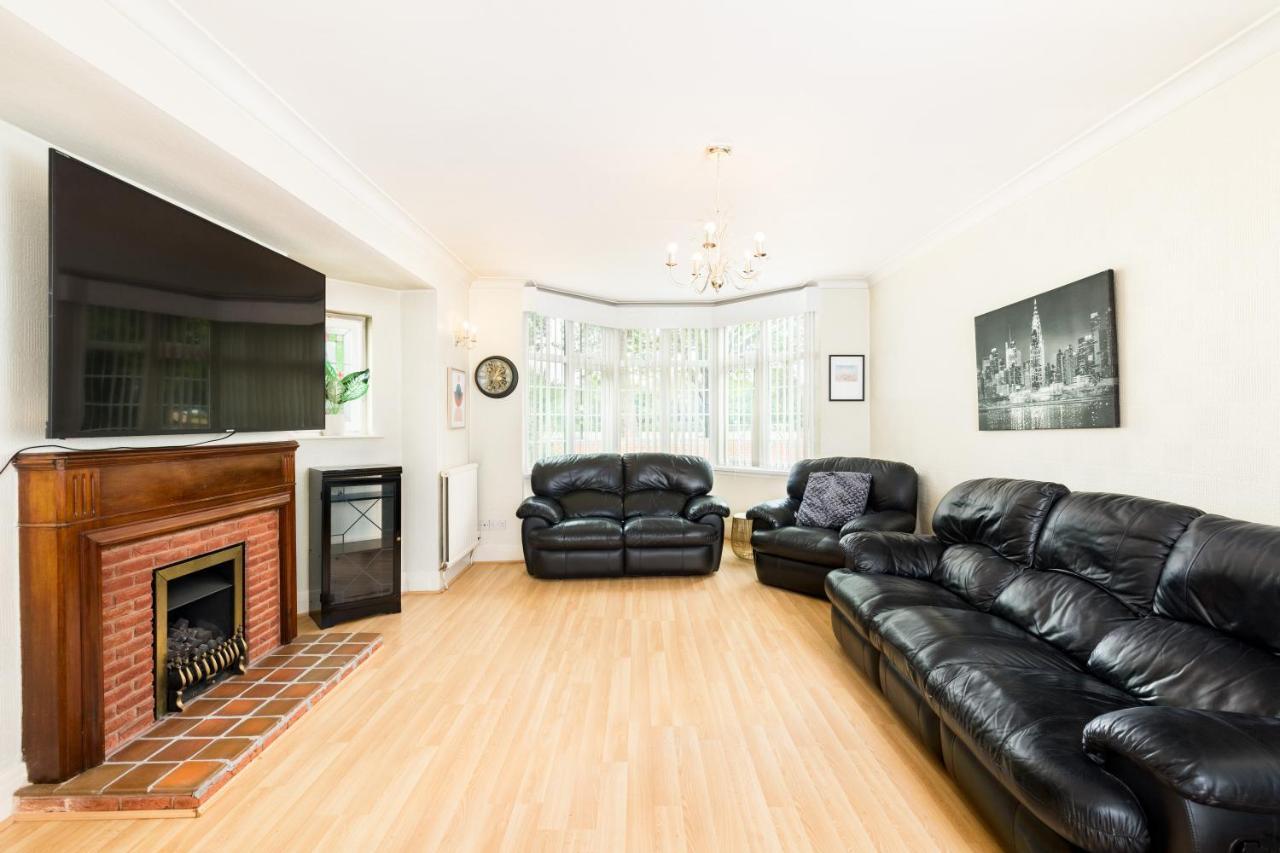 Beautiful 6 Bedroom House For 17 Guests Next To Edgbaston Stadium Birmingham Exterior photo