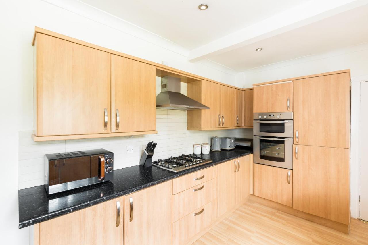 Beautiful 6 Bedroom House For 17 Guests Next To Edgbaston Stadium Birmingham Exterior photo