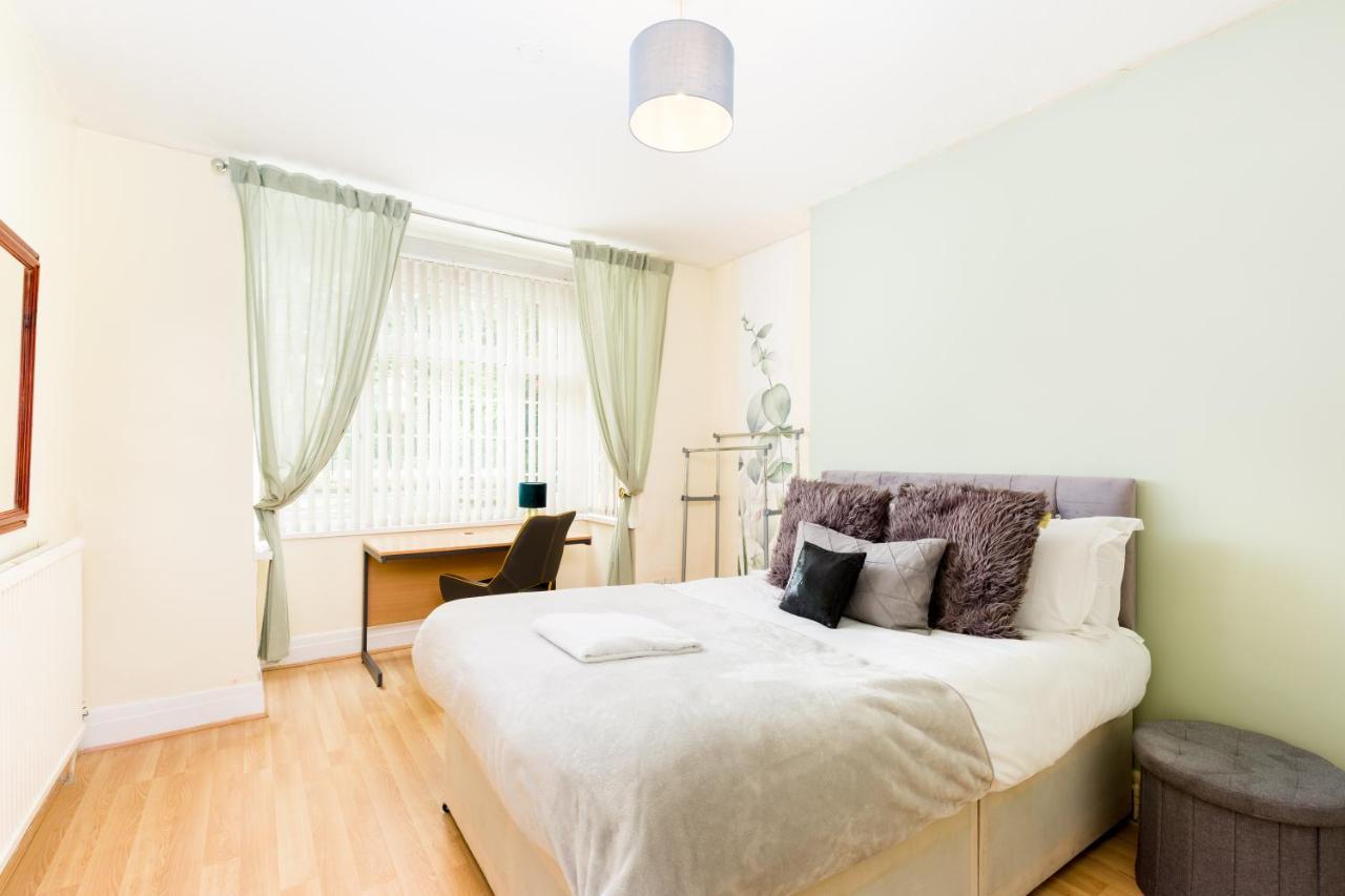 Beautiful 6 Bedroom House For 17 Guests Next To Edgbaston Stadium Birmingham Exterior photo